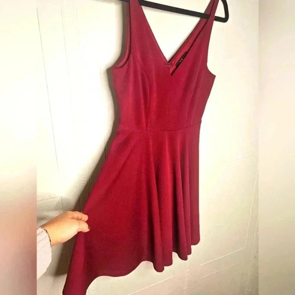 LULUS Burgundy Darling Delight Skater Mini Dress V neck Sleeveless Lined S EUC - Picture 3 of 12